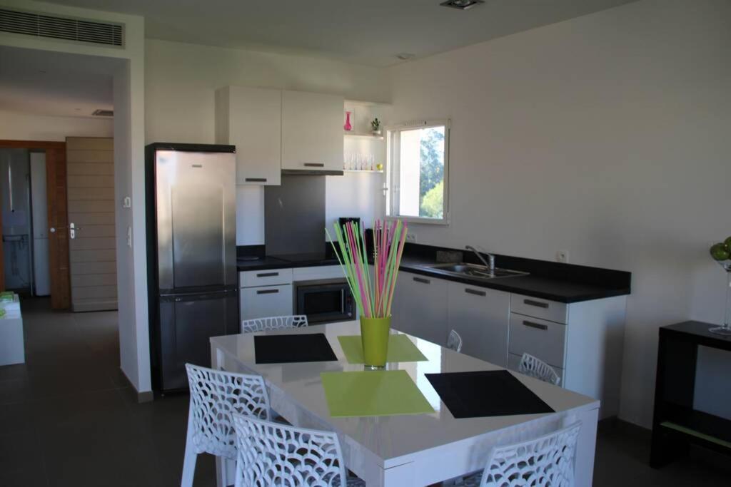 La Corse Les Pieds Dans L'Eau Apartment Pinarellu  Exterior photo